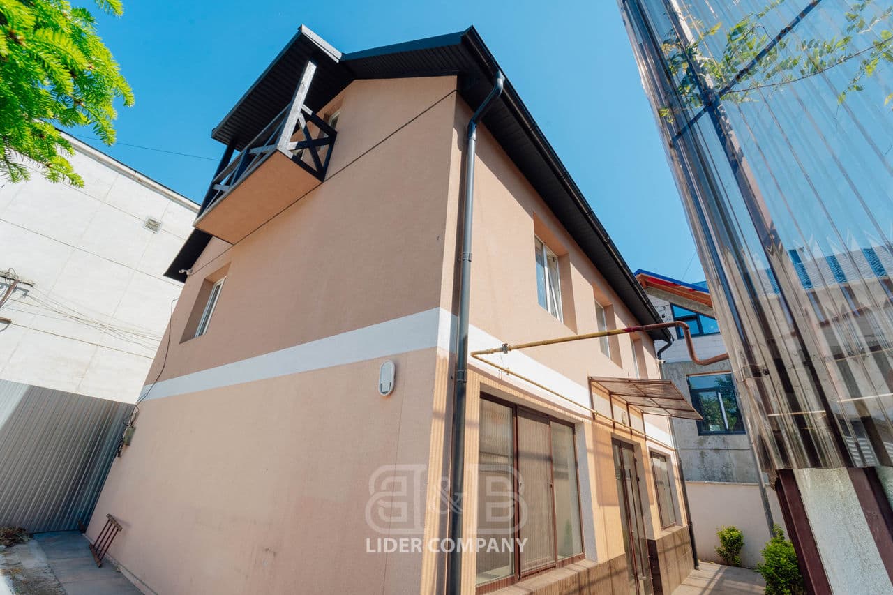 Casă 140 m² pe teren 2 ari