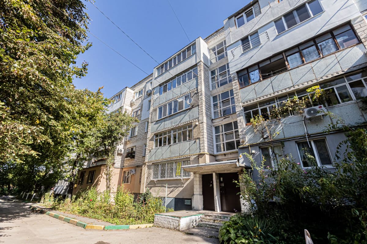 Apartament cu 3 camere, 73 m², 1 etaj