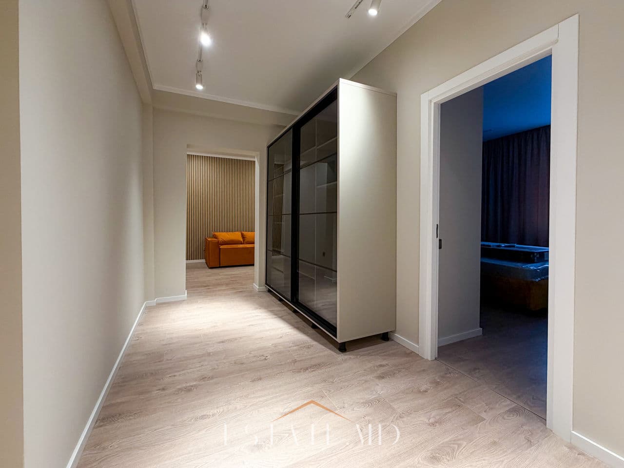 Apartament cu 2 camere, 65 m², 8 etaj