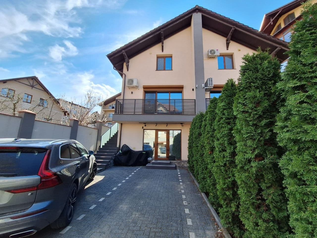 Casă 150 m² pe teren 2 ari
