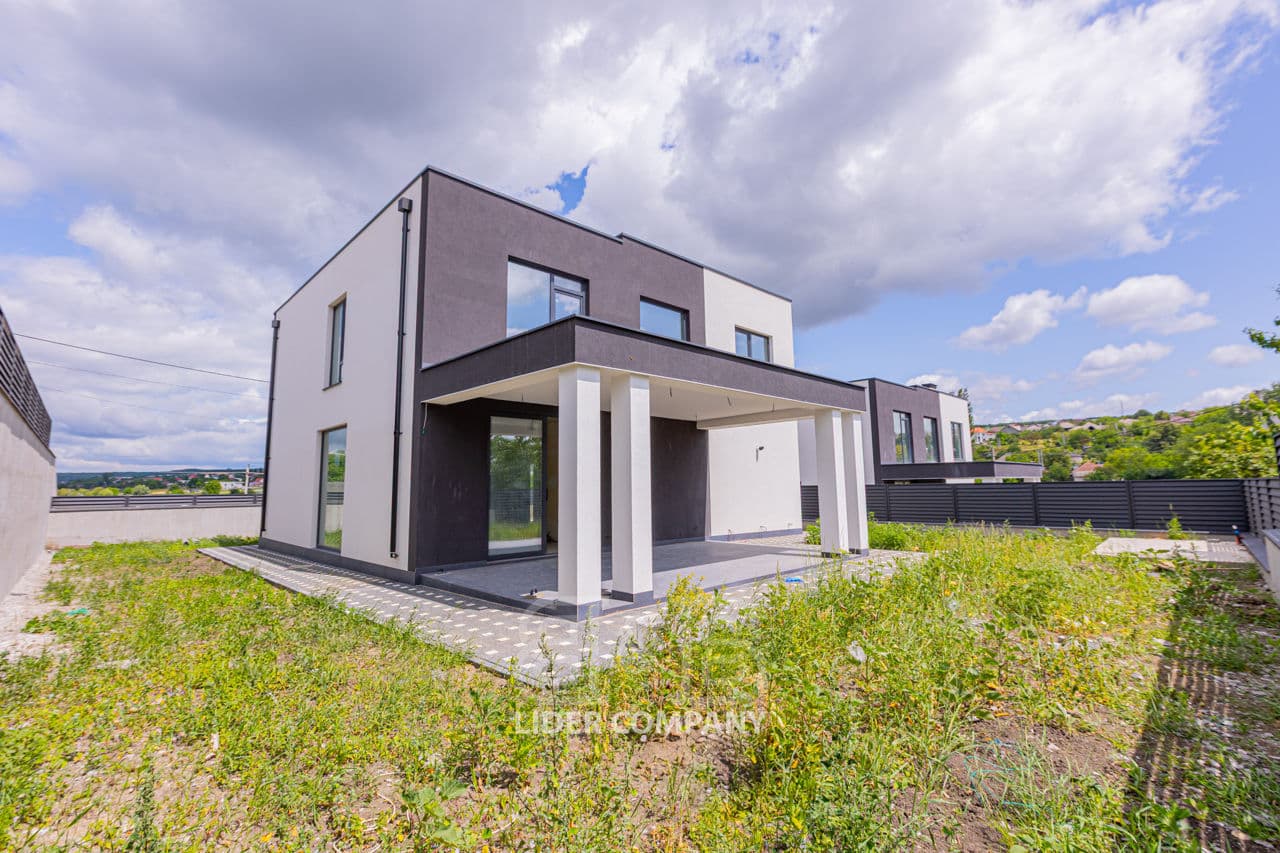 Casă 242 m² pe teren 5 ari