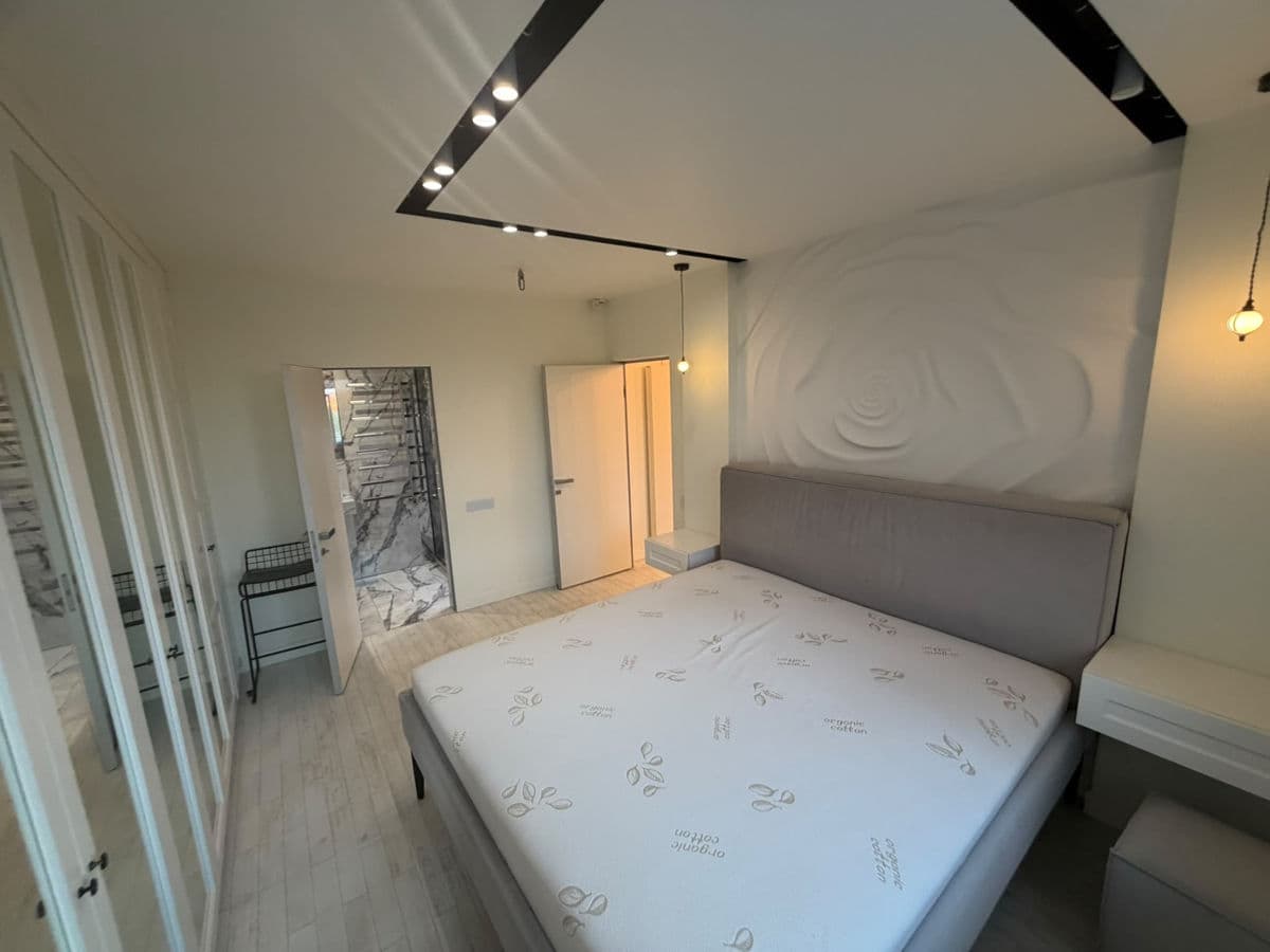 Apartament cu 2 camere, 60 m², 2 etaj