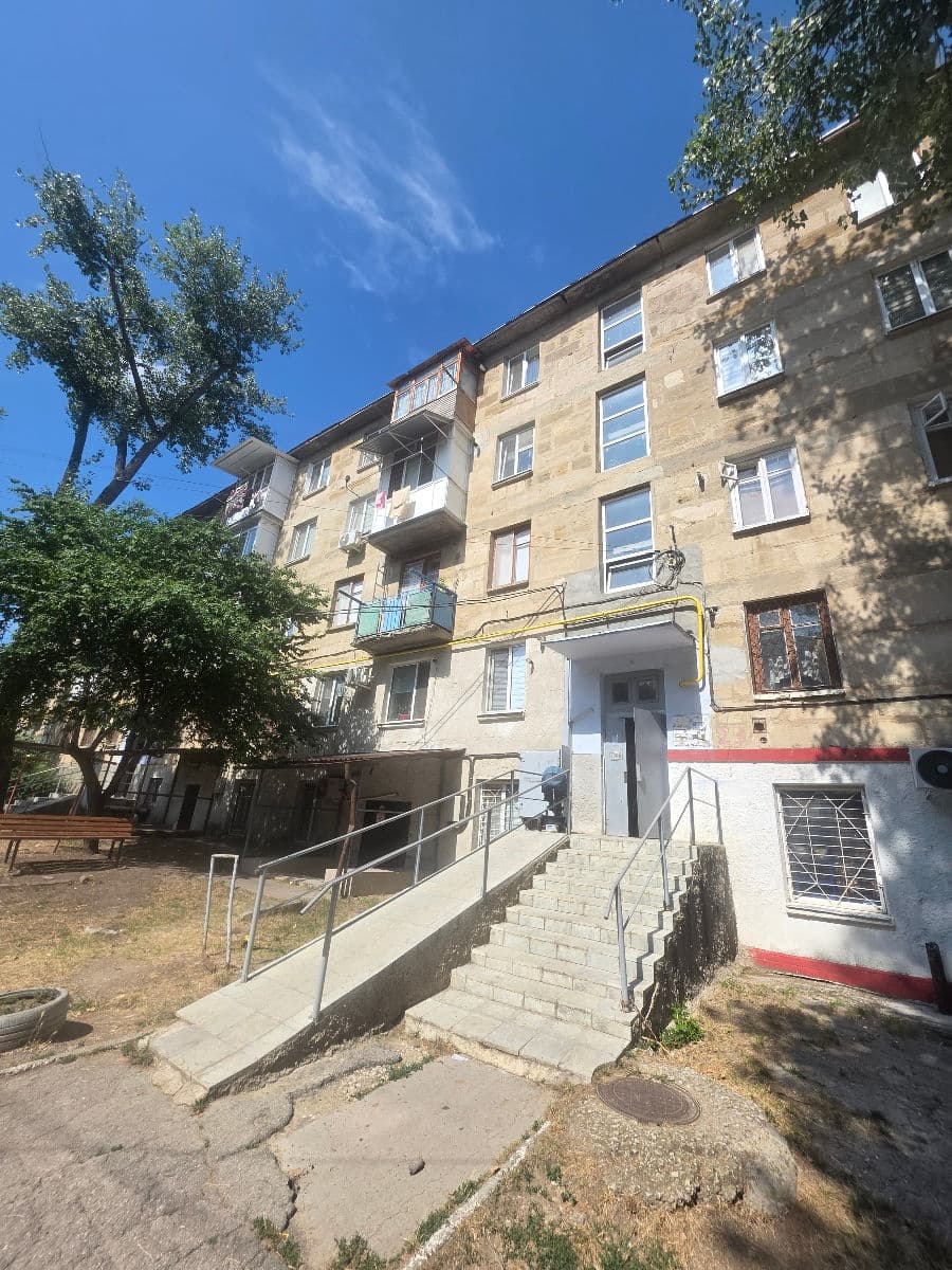 Apartament cu 2 camere, 42 m², 2 etaj