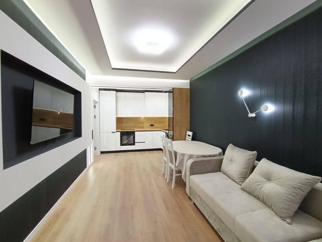 Apartament cu 2 camere, 76 m², 8 etaj