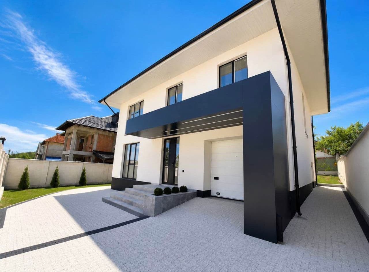 Casă 235 m² pe teren 6 ari