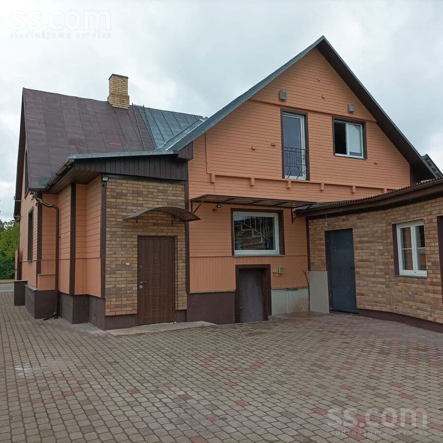 2 rooms, 802.0 m², Tiek pārdota māja, pašā pilsētas centrā .Ir iespēja kreditēšana caur fir, Jēkabpils