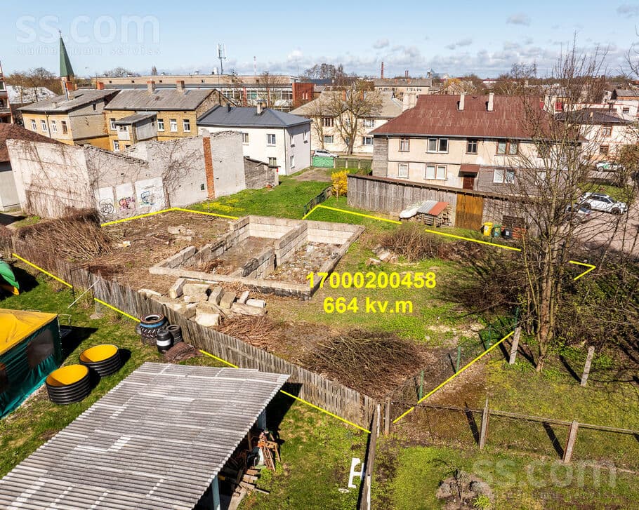 Land, 664.0 m², Pārdod zemi privātmājas būvniecībai, Kaiju ielā 32A. 

Zemes gabals ar mājas p, Liepāja