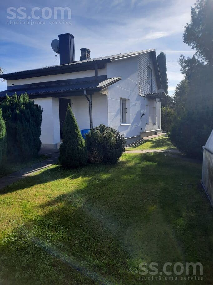1 rooms, 500.0 m², Pārdodu pusmāju klusā vietā Rēzeknē, māja atrodas netālu no centra, sama, Rēzekne
