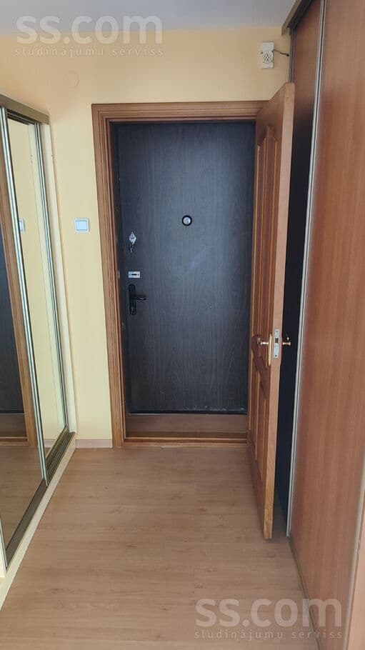 2 rooms, 14.0 m², Pārdodu ļoti labu dzīvokli Robežu ielā. Plaša virtuve, kas apvie, Rēzekne