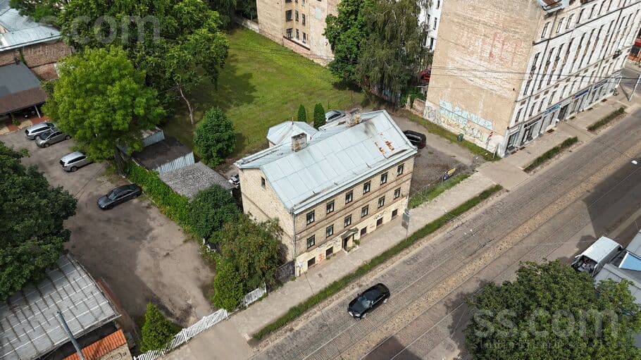 3 rooms, 351.0 m², Kr. Barona iela 89/91
Ēkas paltība: 351 m2
Zemes gabala platība : 2547, Centre