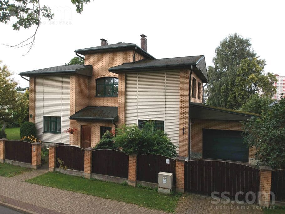 2 rooms, 754.0 m², Pārdod ģimenes māju klusā Liepājas rajonā, pie Ventspils ielas parka. Ap, Liepāja