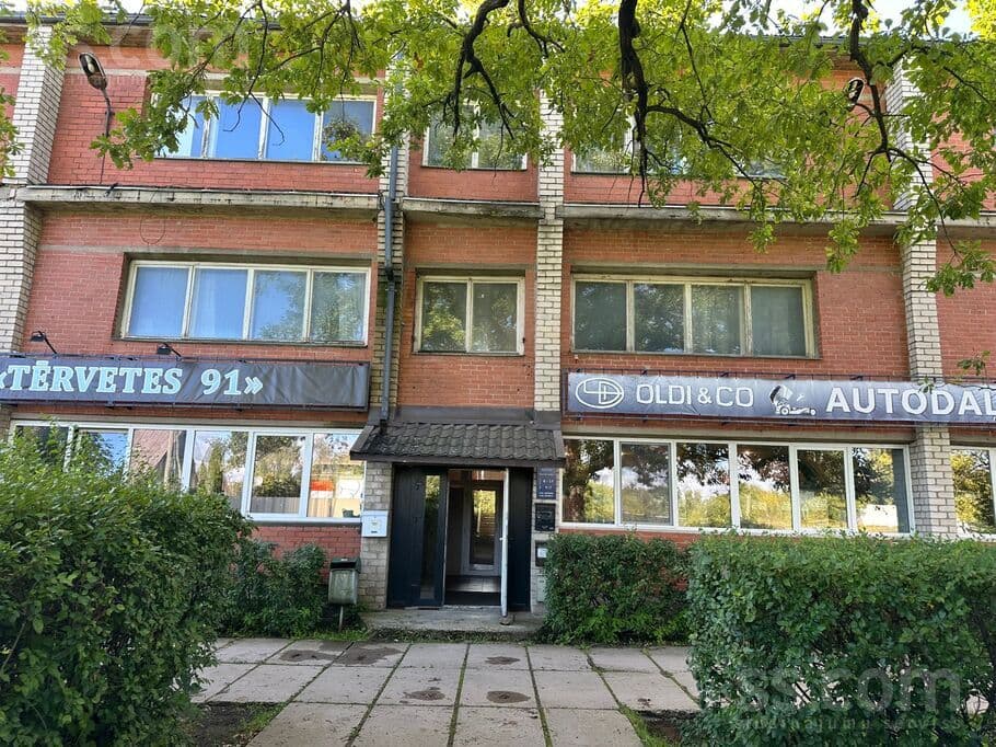 3 rooms, 900.0 m², Investīciju objekts Jelgavā. 

Pārdod 3-stāvu ķieģeļu ēku Jelgavā. Pir, Jelgava