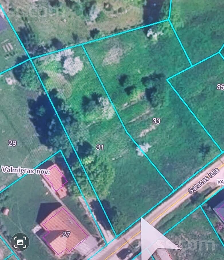 Land, 1711.0 m², Pārdodu zemes gabalu Valmierā privātmāju rajonā, klusā un drošā vidē.
Tuvumā p, Valmiera