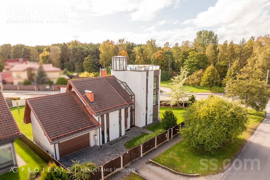 3 rooms, 976.0 m², Pārdod mūsdienīgu un plašu ģimenes māju prestižā privātmāju rajonā, netā, Liepāja