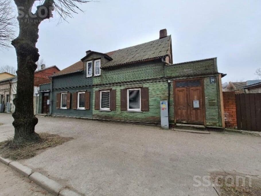 2 rooms, 819.0 m², Pārdod 1/2 daļu no mājas, blakus centram- Raiņa ielā 39.
 Divstāvu ēka, Liepāja