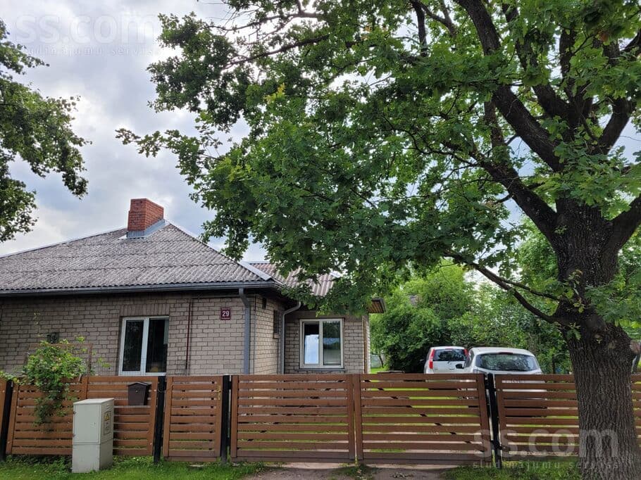 1 rooms, 600.0 m², Īpašnieks pārdod rūpīgi uzturētu ģimenes māju ledus halles rajonā – liel, Jelgava