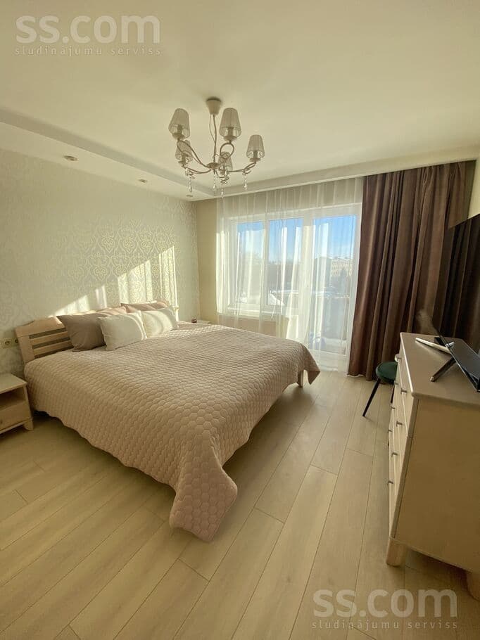3 rooms, 15.0 m², Dzīvoklis saulains, silts, logi (uz abām pusēm) uz rietumiem un, Tukums