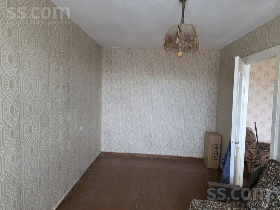 2 rooms, 12.0 m², Pārdod gaišu 2-istabu dzīvokli 3 stāvā bez remonta. Dzīvoklis si, Rēzekne