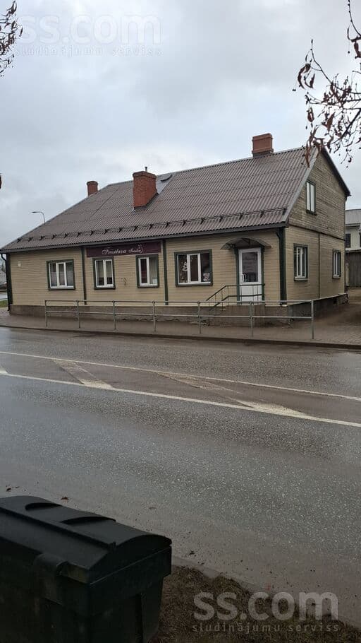 4 rooms, 75.0 m², Pārdod dzīvokli pilsētas centrā 75m2. Laba infrastruktūra:veikal, Jēkabpils