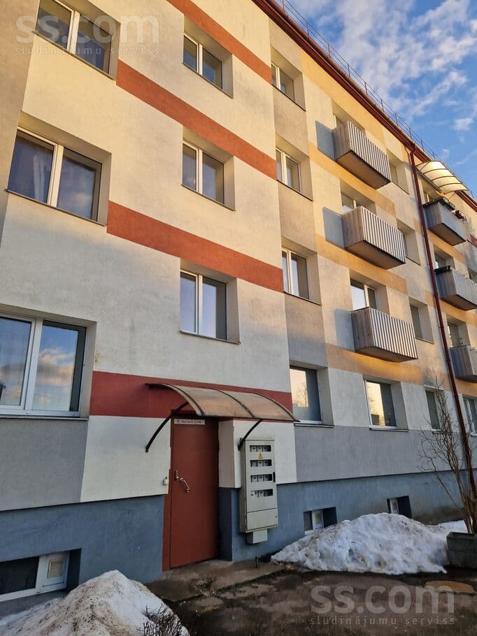 2 rooms, 42.0 m², Продаётся тёплая, светлая и уютная 2-комнатная квартира в отремо, Jēkabpils