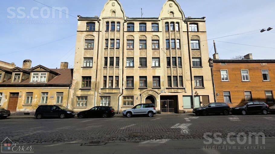 3 rooms, 85.0 m², Ēka celta 1911. gadā no silikātķieģeļiem, saglabājot pirmskara a, Centre