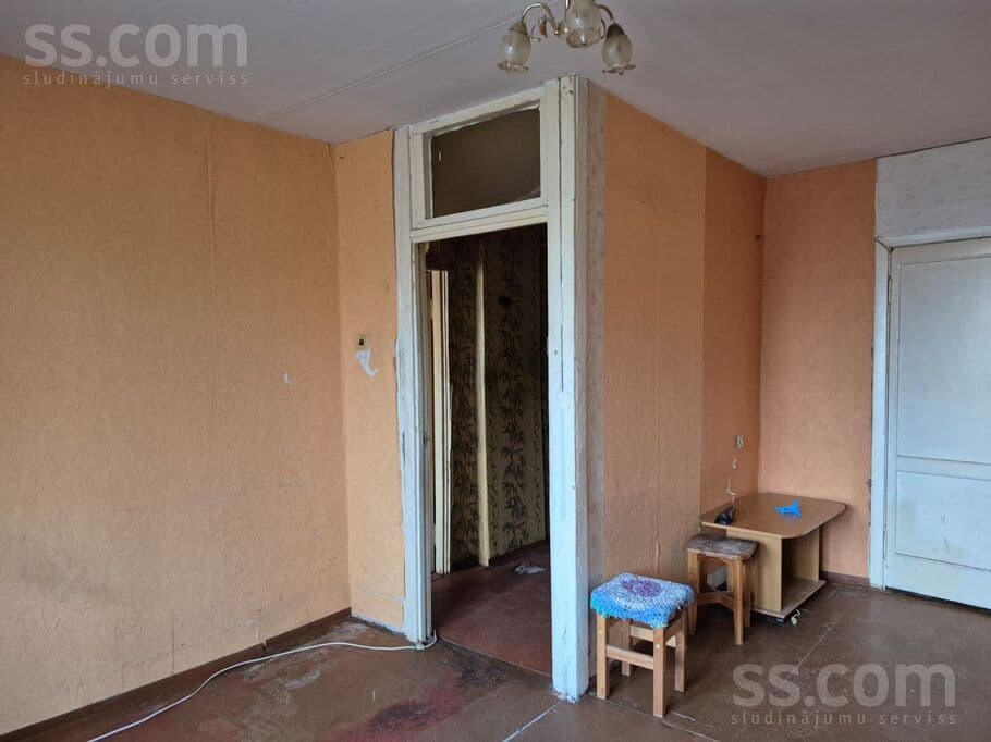 1 rooms, 32.0 m², Pārdodu vienistabas dzīvokli ar plašu lodžiju un skatu uz klusu,, Jēkabpils
