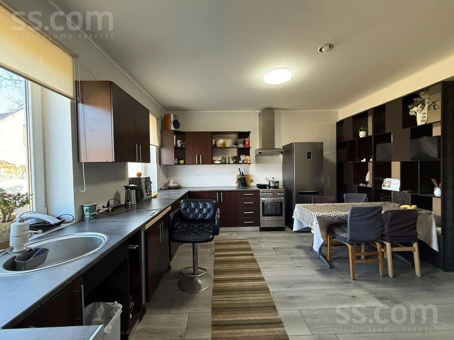 2 rooms, 647.0 m², Pārventas centrā pārdod nekustamo īpašumu, kura sastāvā ir:
- zemesgaba, Ventspils