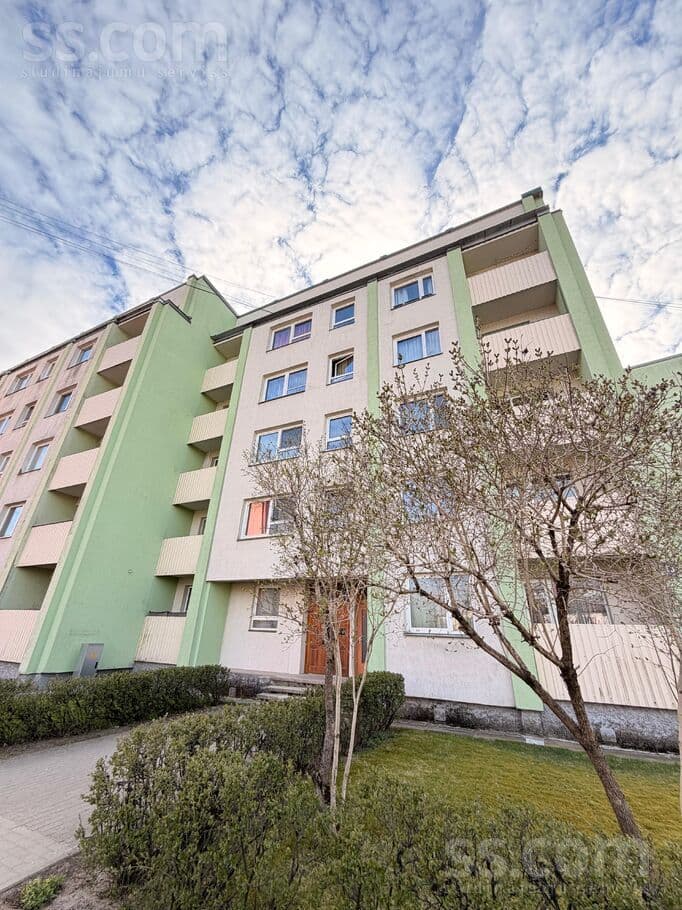 2 rooms, 13.0 m², Pārdod koptu, mājīgu un gaišu divistabu dzīvokli Valmierā ar lod, Valmiera