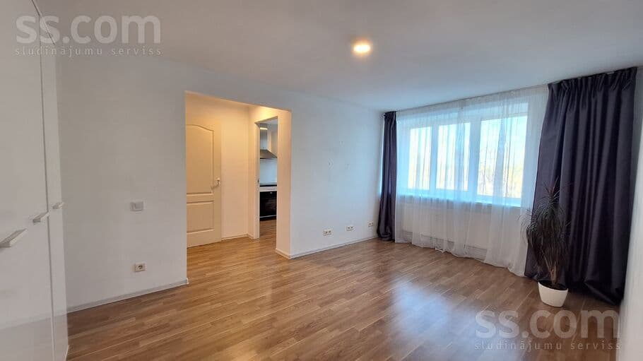 2 rooms, 43.0 m², Pārdod dzīvokli Valmieras centrā ar skatu uz Gaujas pusi. 
Māja, Valmiera