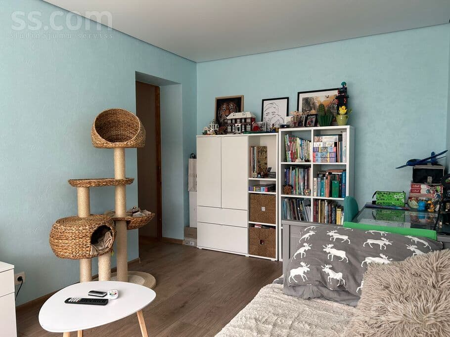 2 rooms, 45.0 m², Saulains un silts divu istabu dzīvoklis meklē jaunus un gādīgus, Valmiera