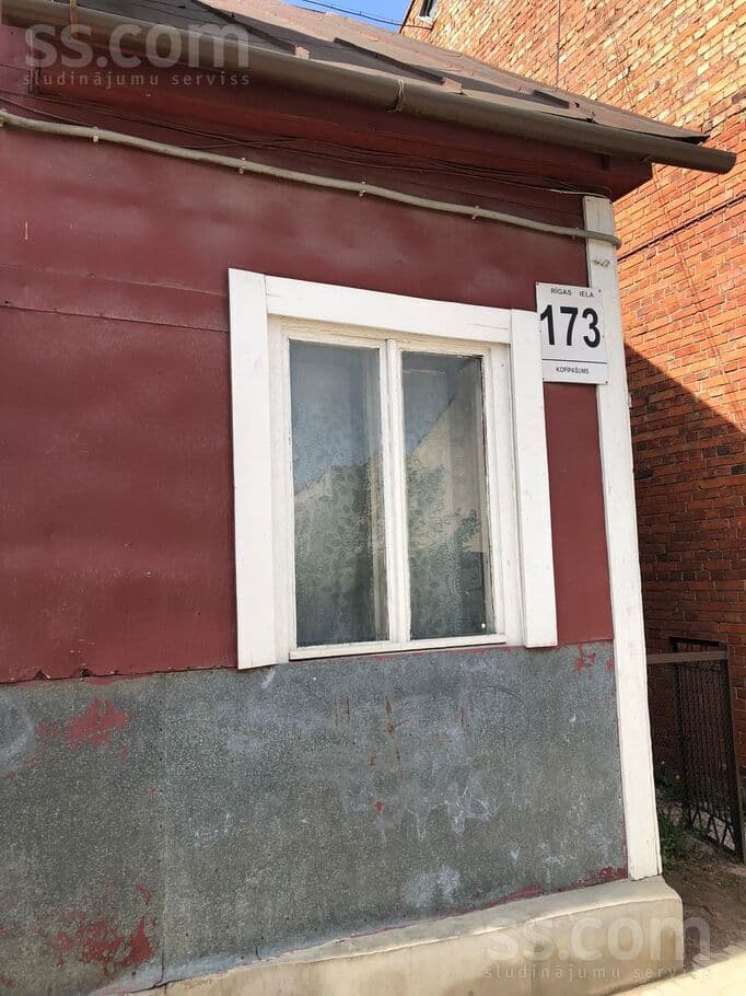 2 rooms, 60.0 m², Pārdod divistabu dzīvokli privātmājā, pirmais stāvs. Stāvoklis -, Jēkabpils