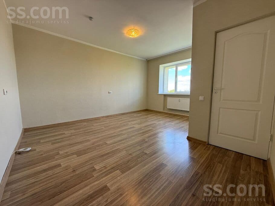 1 rooms, 28.0 m², Īpašnieks pārdod 1-istabas dzīvokli Lauku ielā 4, Tukumā. 

Ēk, Tukums