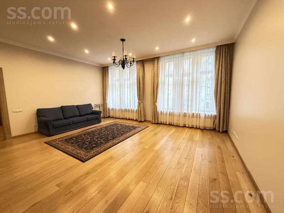 3 rooms, 109.0 m², Plašs un gaišs dzīvoklis Rīgas centrā – Brīvības iela 139

Pār, Centre