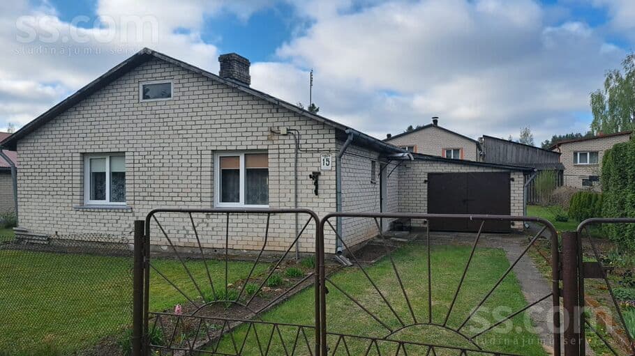1 rooms, 606.0 m², Pārdod māju Jēkabpilī, klusā privātmāju rajonā netālu no pilsētas centra, Jēkabpils