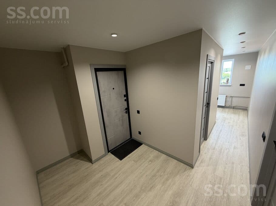 2 rooms, 14.0 m², Renovētā ēka 2 istabu dzīvoklis ar pilnīgi jaunu remontu.
Virt, Jelgava