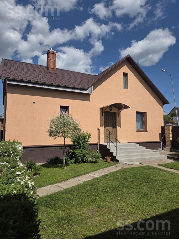 1 rooms, 606.0 m², Продаю дом на Новом Строении. 
Общая площадь дома 86, 7 кв. м. 
Земель, Daugavpils