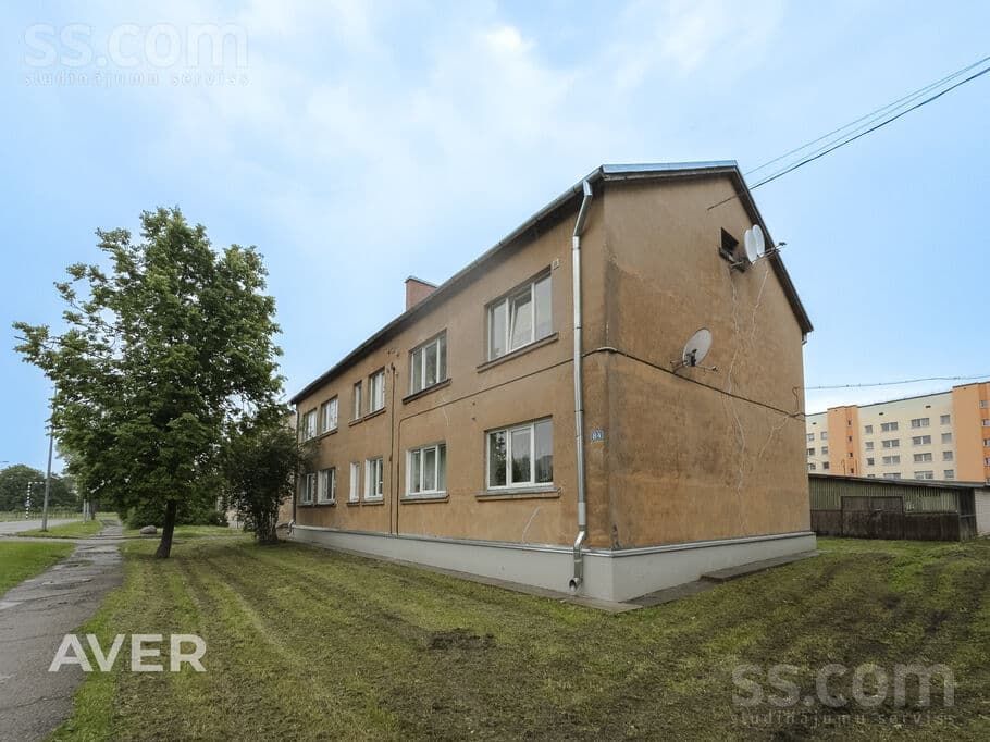 3 rooms, 61.3 m², 3 istabu dzīvoklis ar attīstītu infrastruktūru. 61.3m2. 2 stāvs., Rēzekne