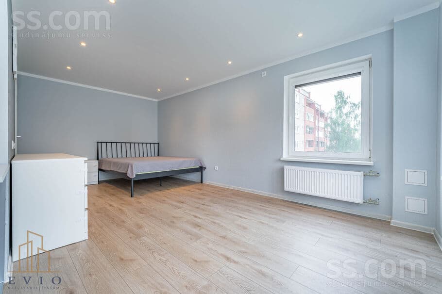 1 rooms, 9.0 m², Pārdod moderni un kvalitatīvi izremontētu 1.5 istabu dzīvokli Je, Jelgava