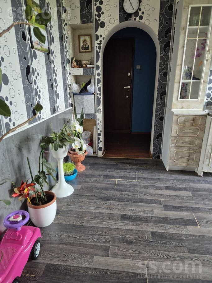 3 rooms, 9.0 m², Pārdodu 3 istabas dzīvokli 60m2, 9.stāvs. Raf rajonā. 2 izolētas, Jelgava