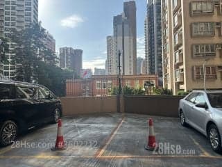 1 BR in Mid-Levels