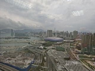 2 BR in > 6 Golden Grade A office space in Kowloon Bay [No commissio