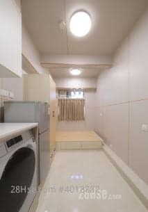 1 BR in > 8 Golden Newly renovated