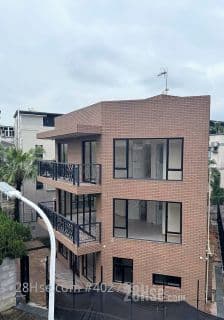 1 BR in > 7 Golden Lease 40K