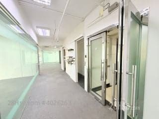 1 BR in > 17 Golden Rarely low rent per square foot! Beautifully dec