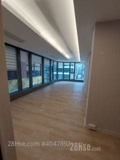 1 BR in > 5 Golden For stylish lobby with glass curtain wall