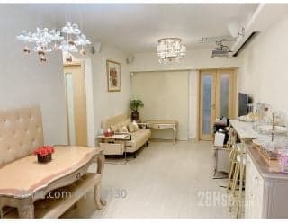 2 BR in Mid-Levels