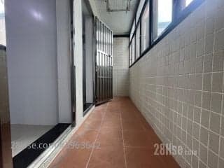 2 BR in > 6 almost brand new，near San Tin Bus interchange Yuen Long 
