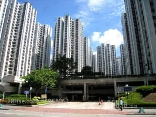 1 BR in > 1 Taikoo Shing Phase 2 parking spaces for rent: Convenient