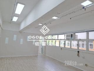 1 BR in > 7 Golden Lobby Room * Independent Unit * Shared Office Spa