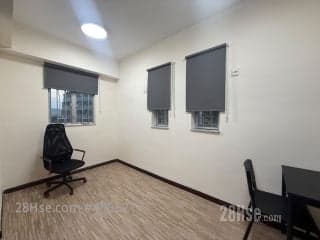 1 BR in > 7 Golden trendy and stylish outfits are located very close
